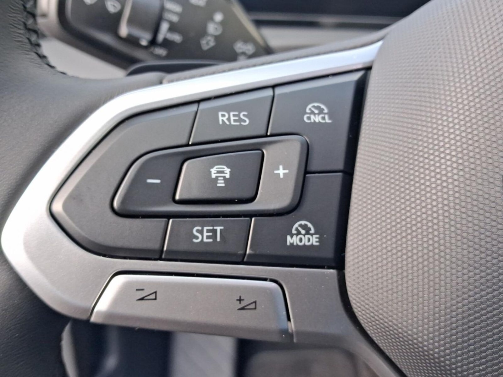 Volkswagen Tiguan – Bild 23