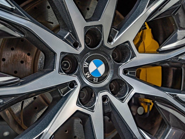 2019 BMW 5 Series 540i - Photo 11
