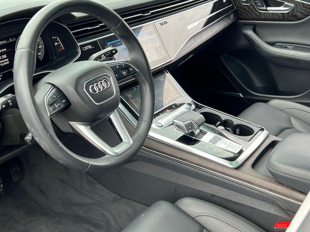 2022 Audi Q8