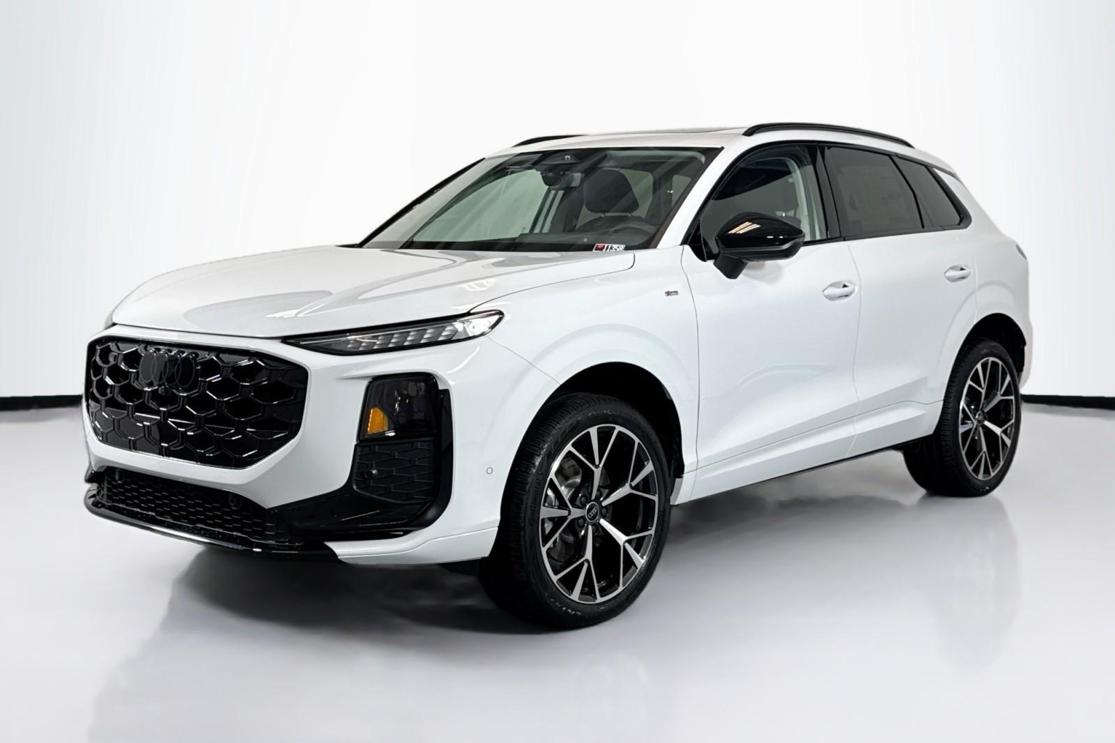 2026 Audi Q3 S line quattro's photo