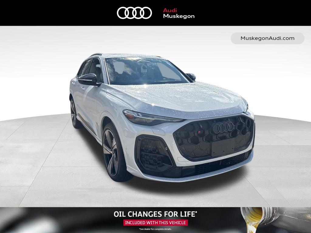 2026 Audi SQ5 Premium Plus quattro's photo