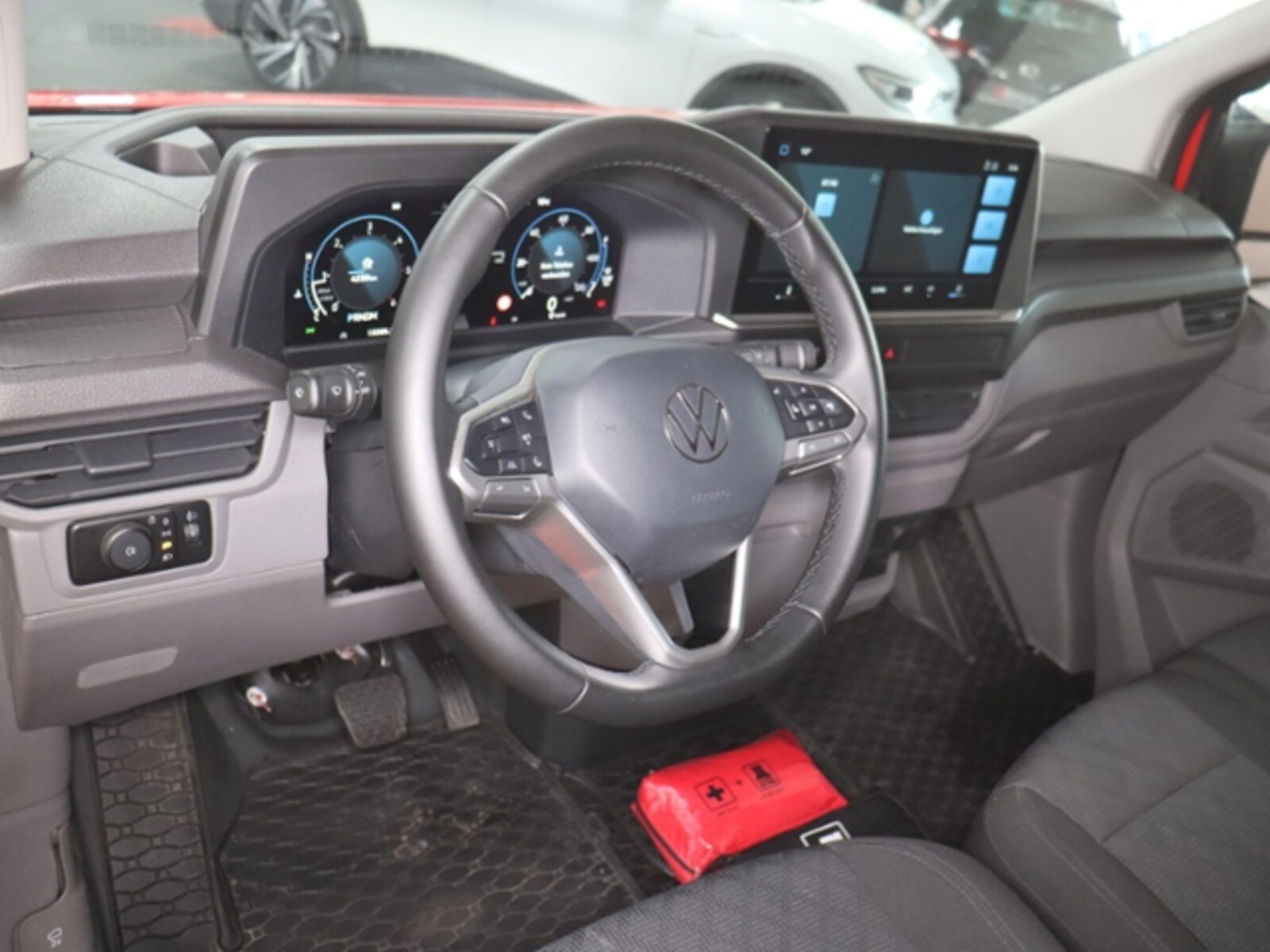 Volkswagen Transporter Kasten kurzer Radstand – Bild 6