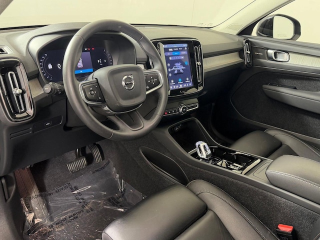 2024 Volvo XC40