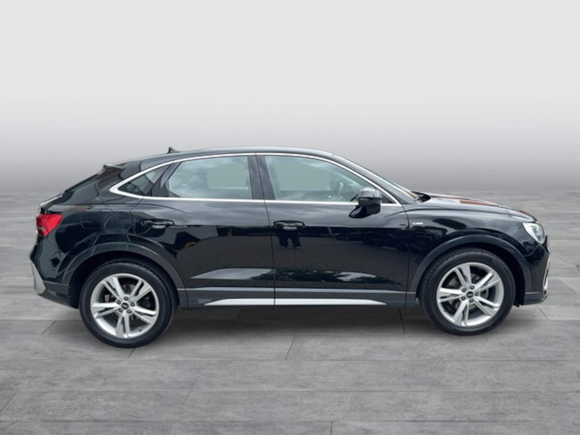 Audi Q3 Sportback S line