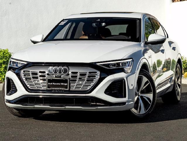 Photo of 2024 Audi Q8 Sportback e-tron