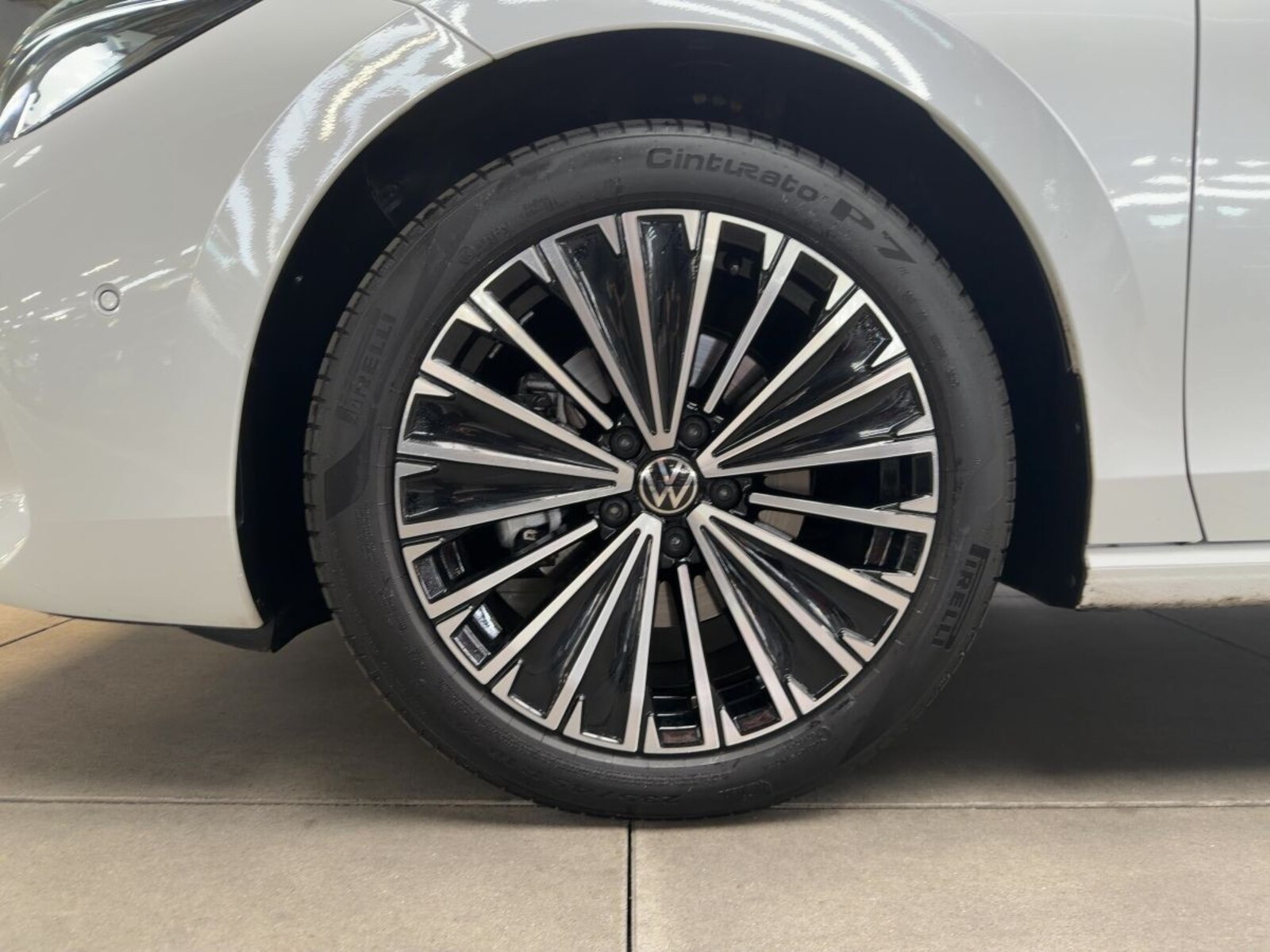 Volkswagen Passat – Bild 12