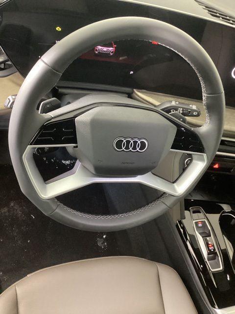 2025 Audi Q5 Premium - Photo 9