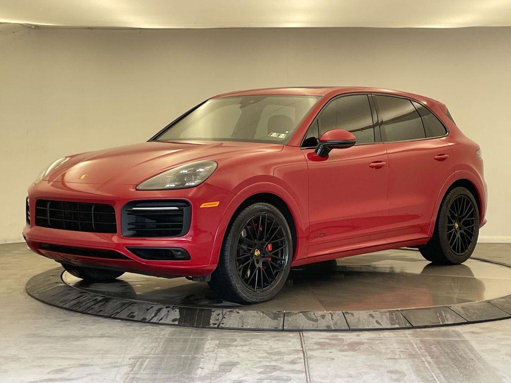 2023 Porsche Cayenne GTS's photo