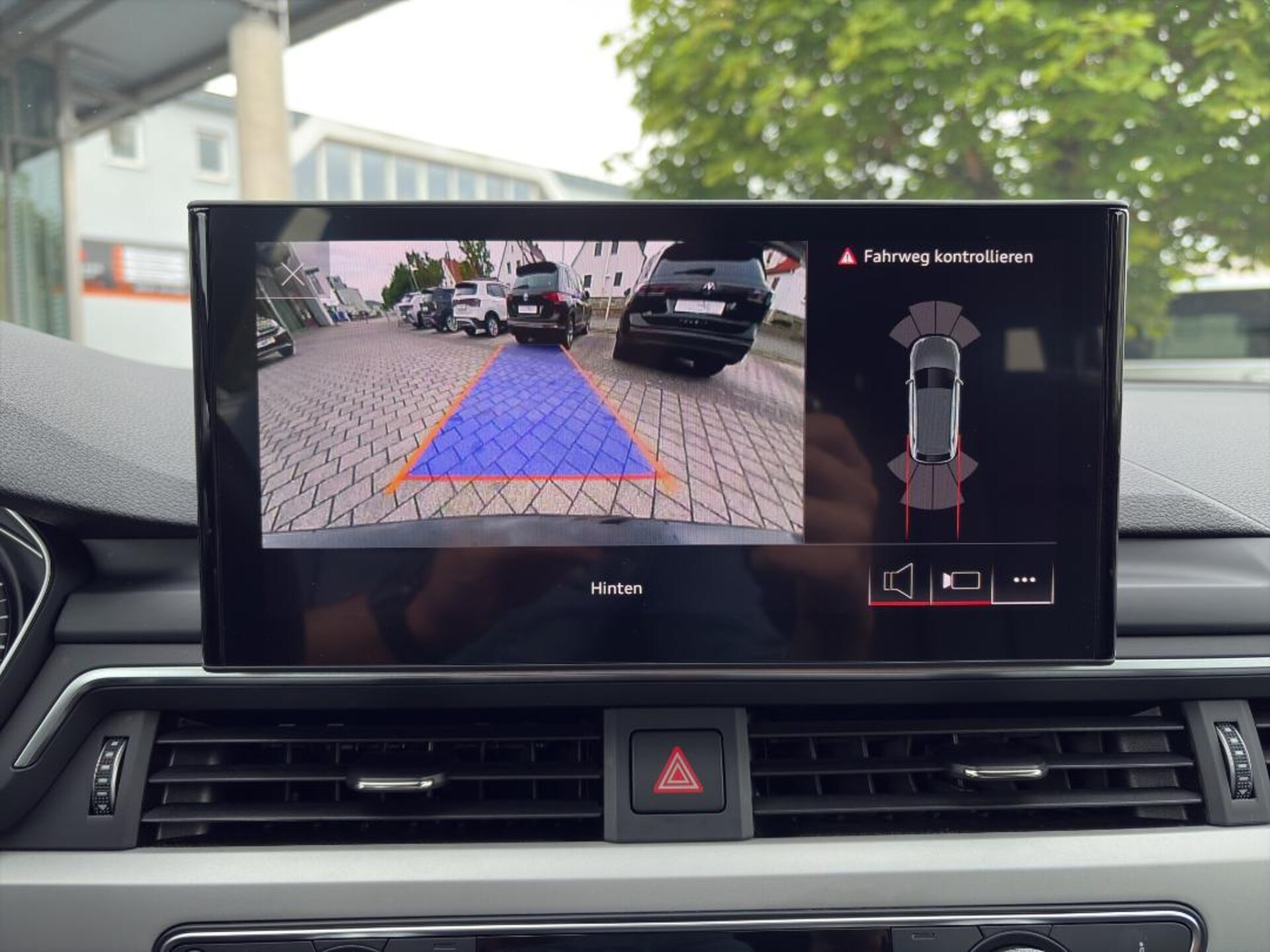 Audi A4 Avant S line