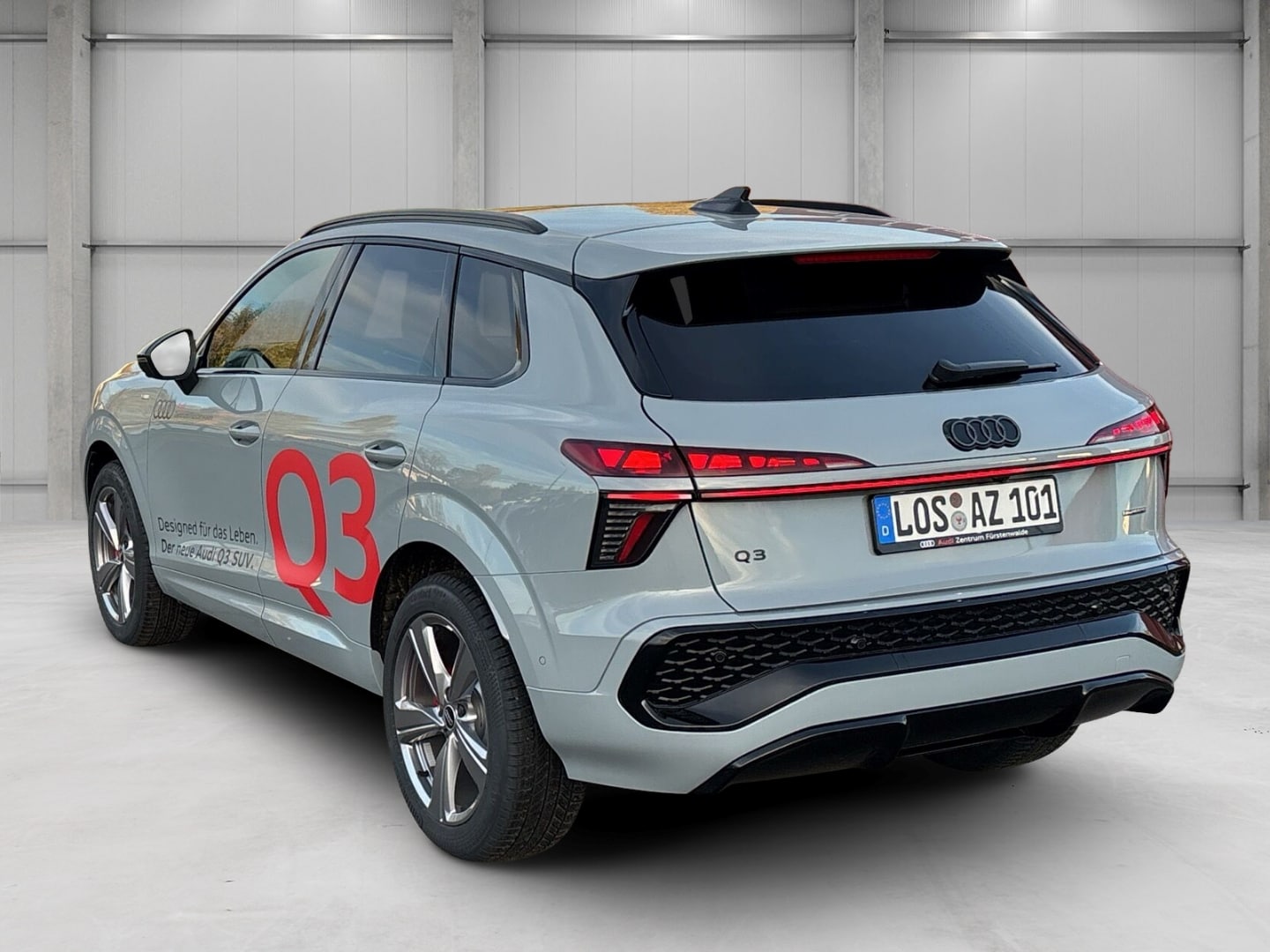 Bild über Audi Q3 SUV TFSI quattro 195 kW S tronic - für weitere Informationen kontaktieren Sie den Audi Partner