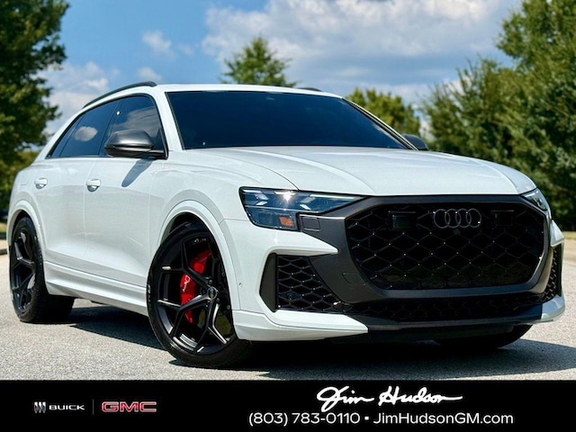 Photo of 2025 Audi RS Q8 SUV performance