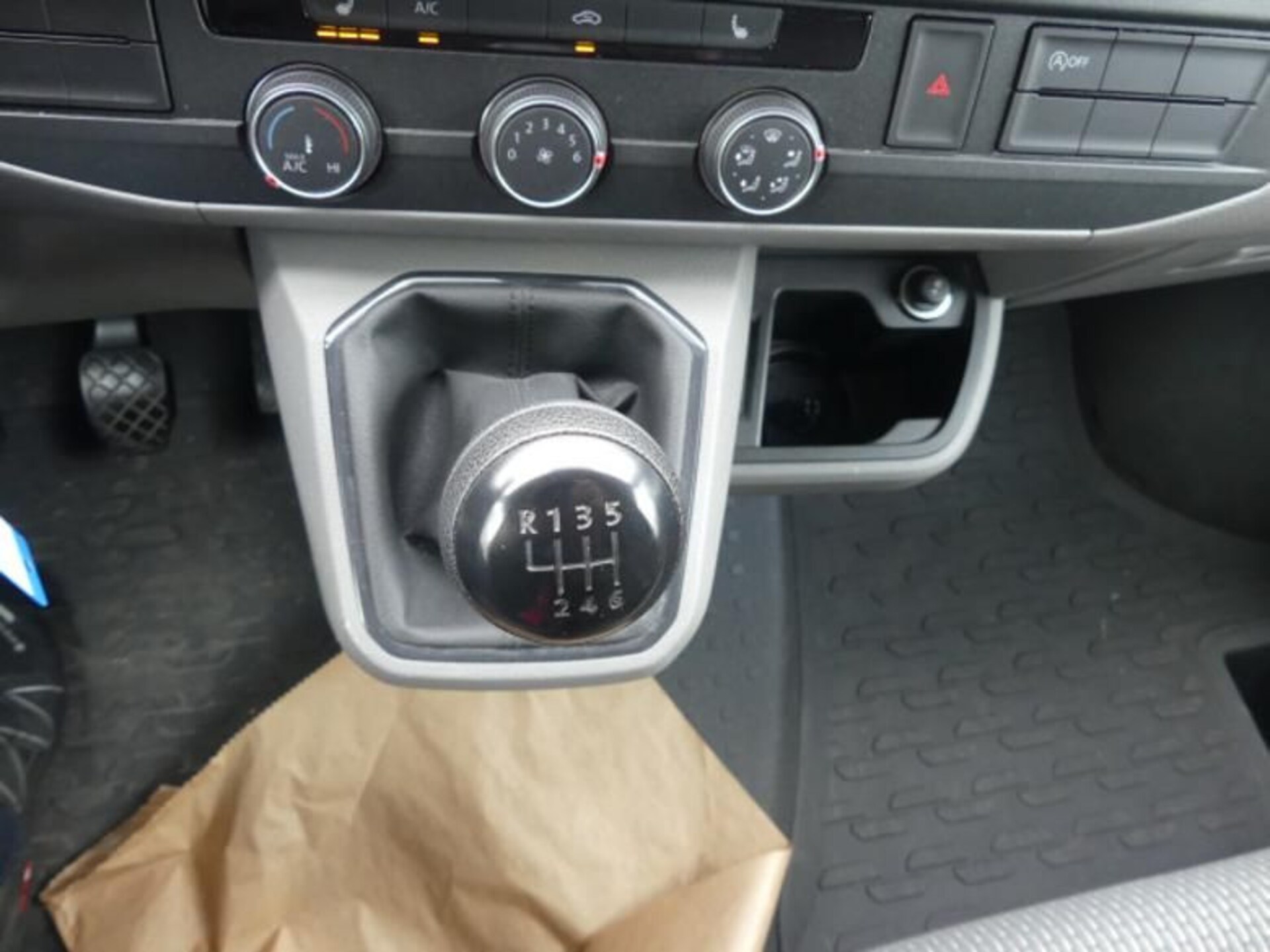 Volkswagen T6.1 Transporter Kasten kurzer Radstand
