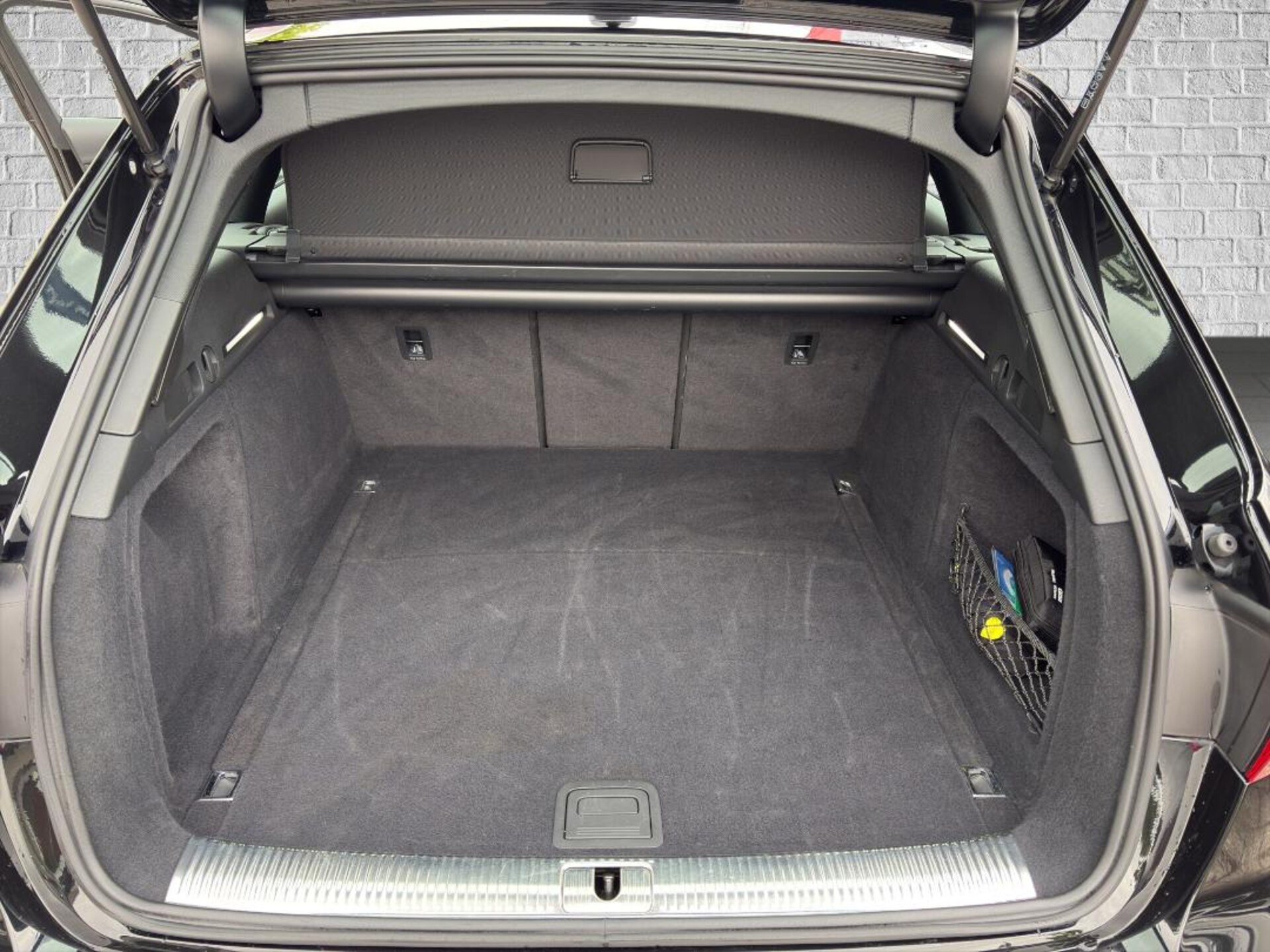 Audi A4 Avant S line