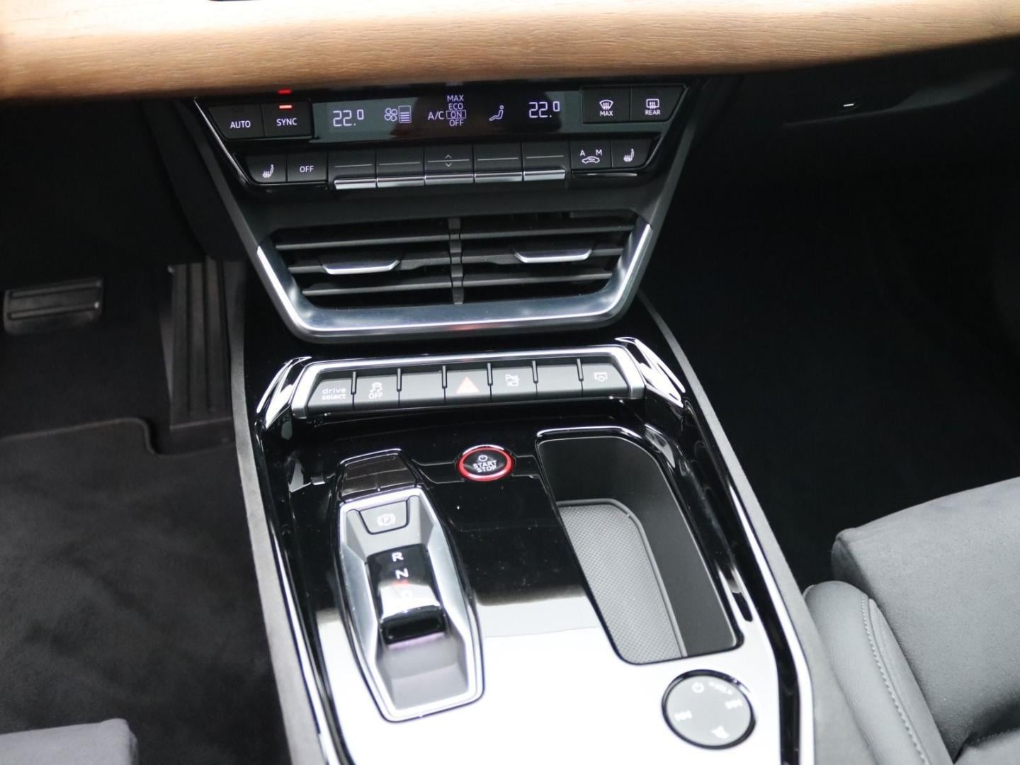 Bild über Audi e-tron GT e-tron quattro - für weitere Informationen kontaktieren Sie den Audi Partner