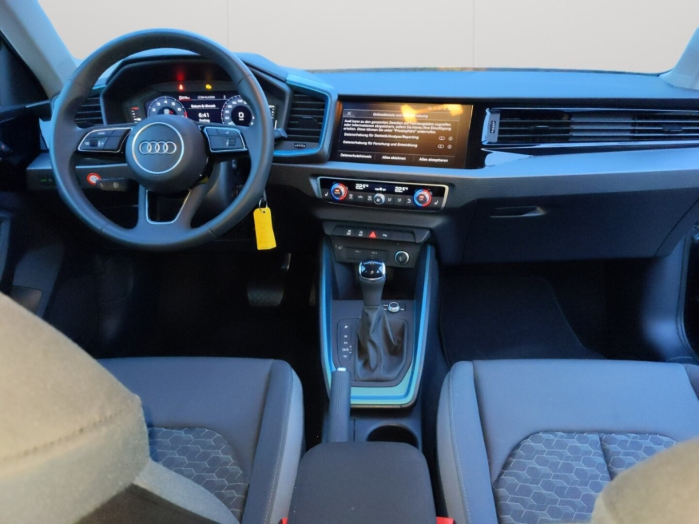 Bild über Audi A1 allstreet 30 TFSI S tronic - für weitere Informationen kontaktieren Sie den Audi Partner
