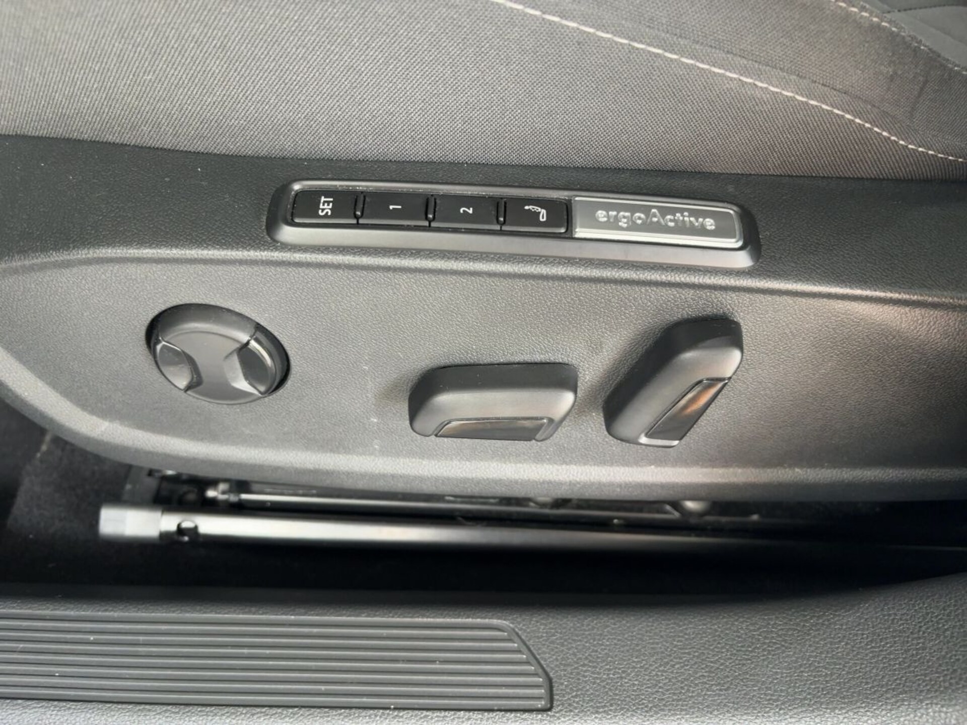 Volkswagen Golf Style