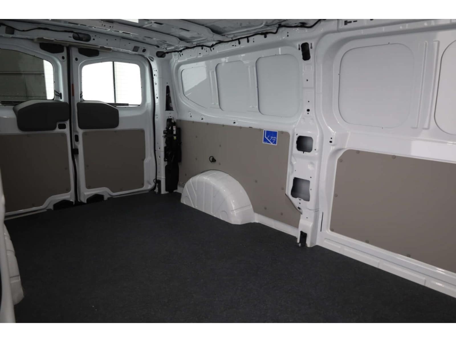 Volkswagen Transporter Kasten langer Radstand – Bild 10