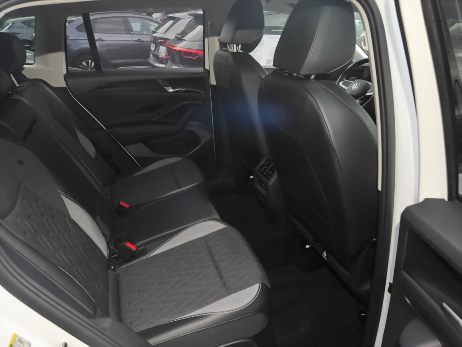 Volkswagen Tiguan – Bild 10