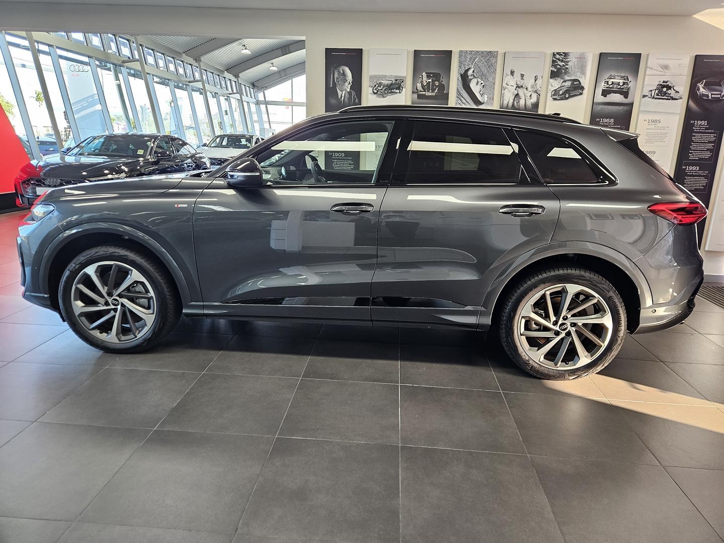 Image about Audi Q5 SUV TDI quattro 150 kW sport