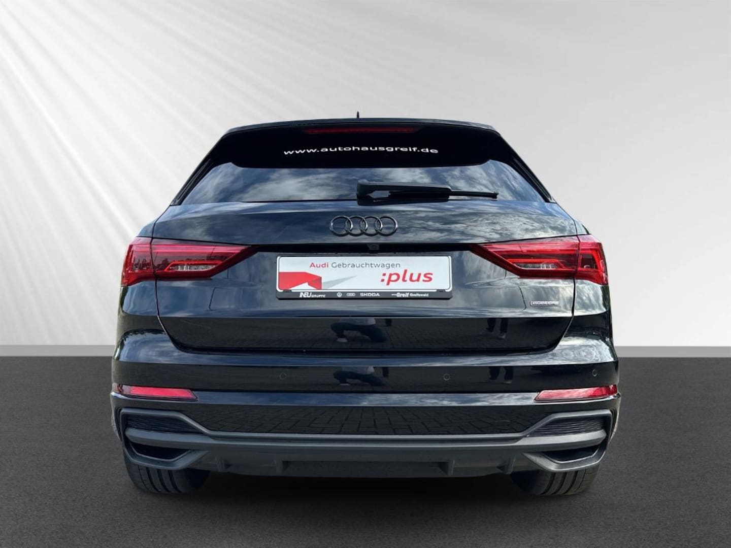 Bild über Audi Q3 S line 40 TFSI quattro S tronic - für weitere Informationen kontaktieren Sie den Audi Partner