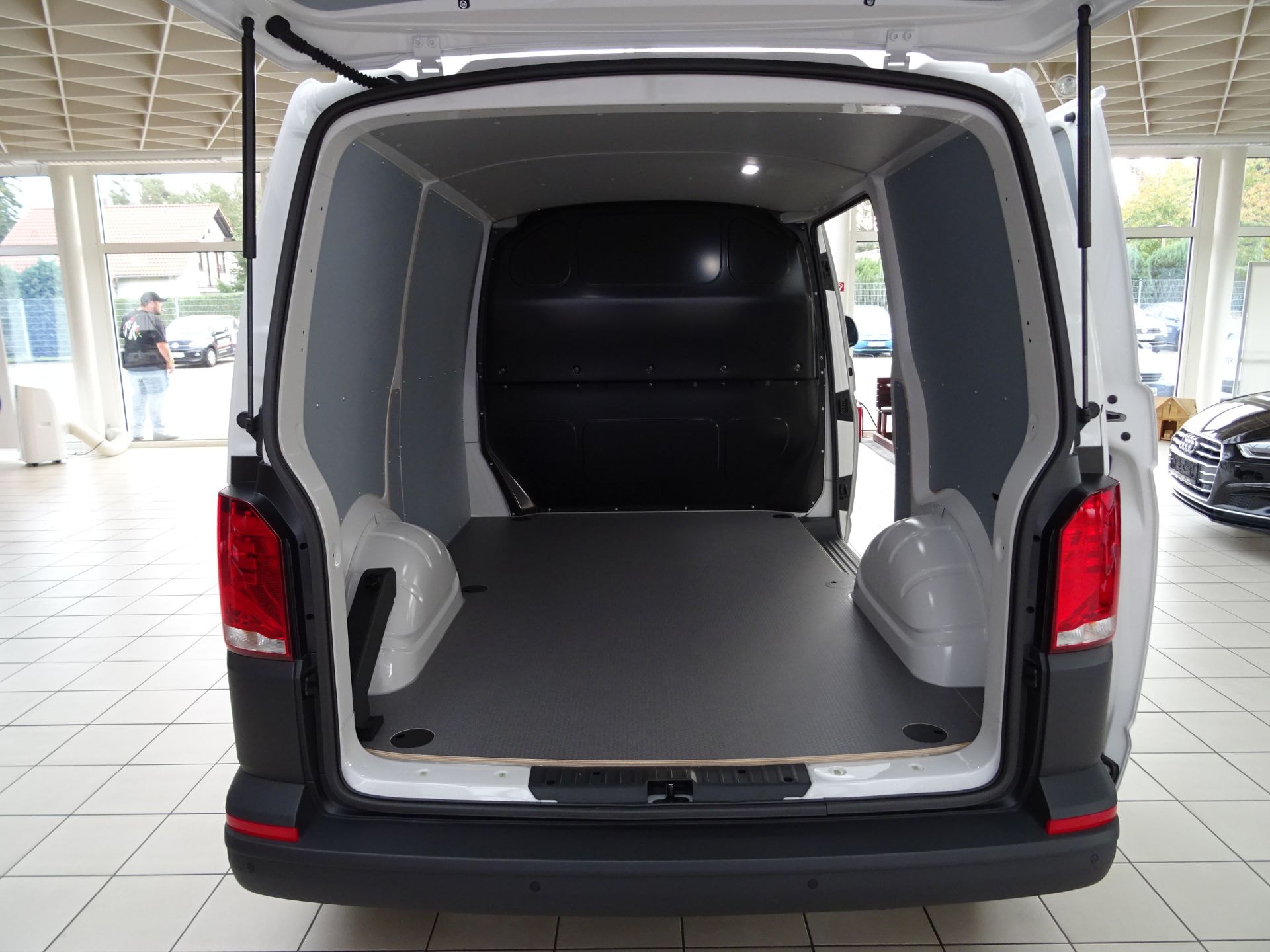 Volkswagen T6.1 Transporter Kasten kurzer Radstand
