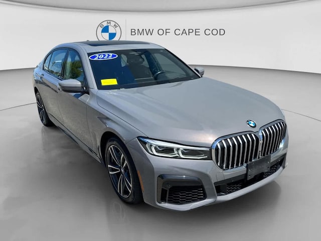 2022 BMW 750