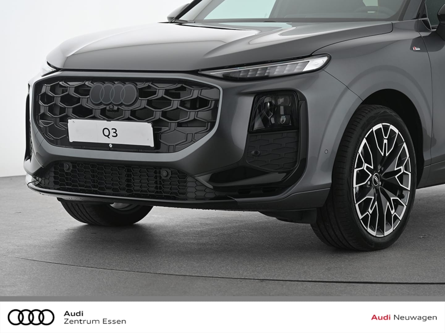 Bild über Audi Q3 SUV TFSI quattro 150 kW S tronic - für weitere Informationen kontaktieren Sie den Audi Partner