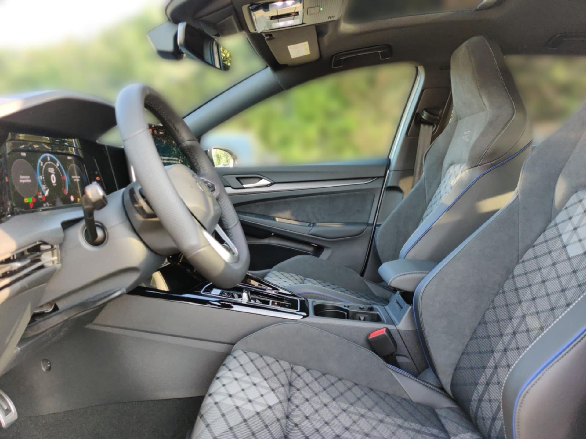 Volkswagen Golf R-Line