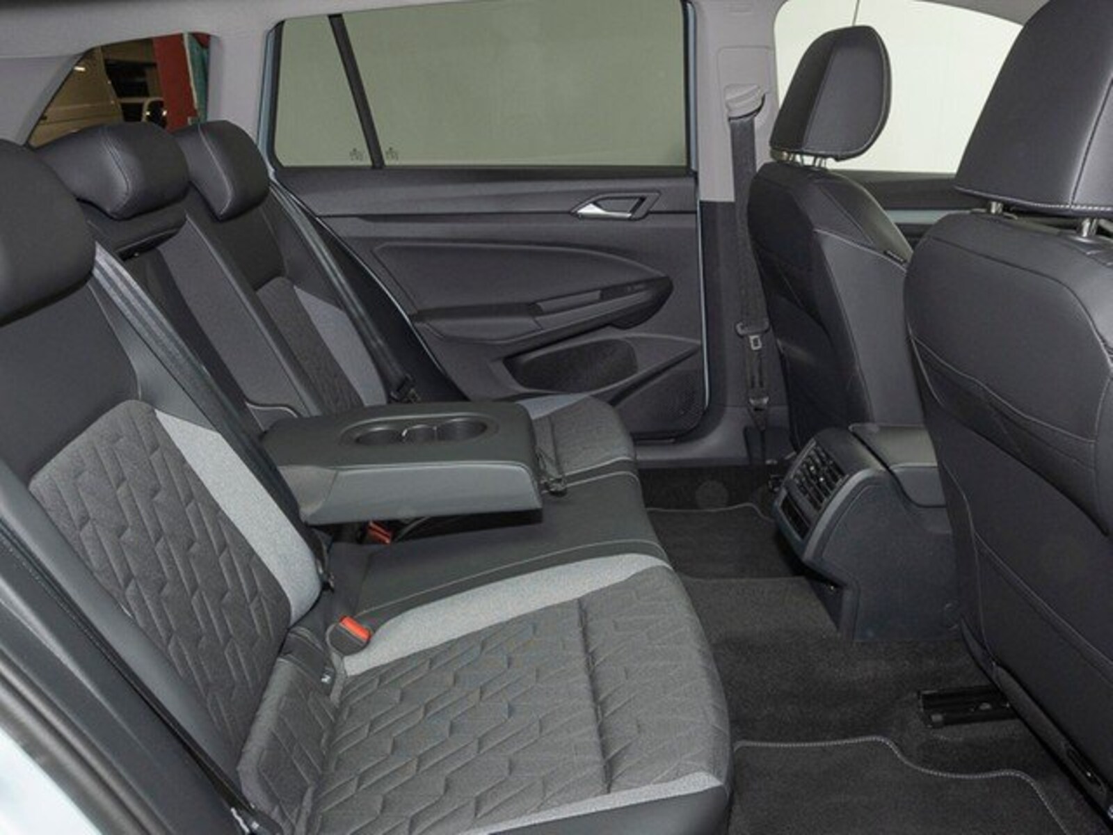 Volkswagen Golf Variant – Bild 8
