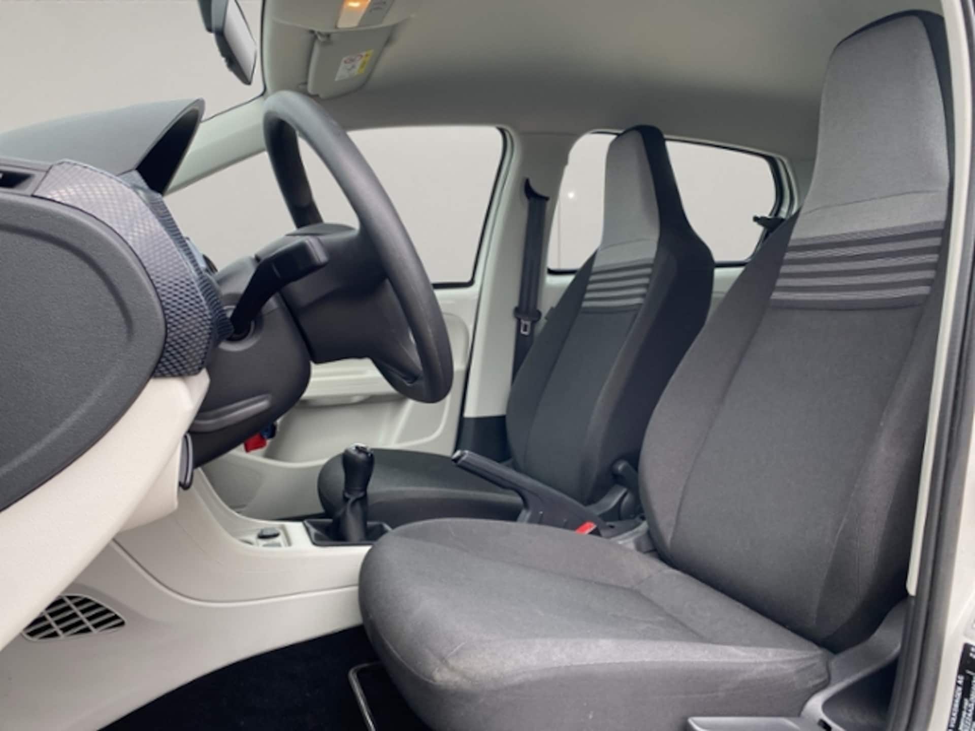 Volkswagen up! move up!