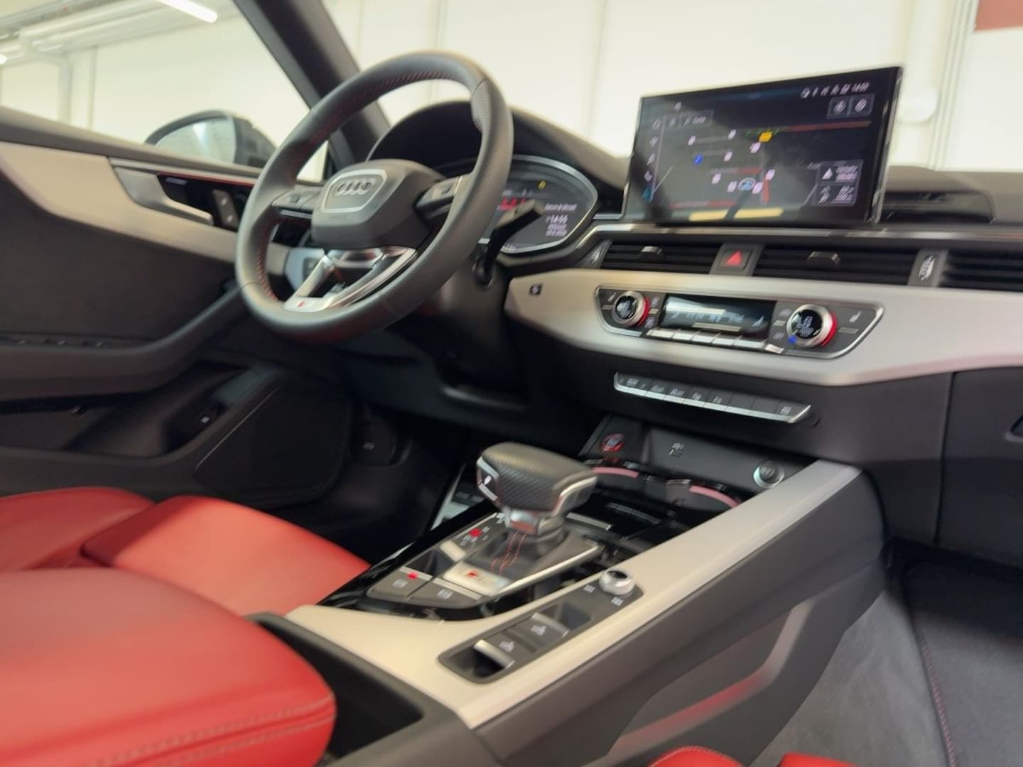 Bild über Audi S5 Cabriolet TFSI quattro tiptronic - für weitere Informationen kontaktieren Sie den Audi Partner