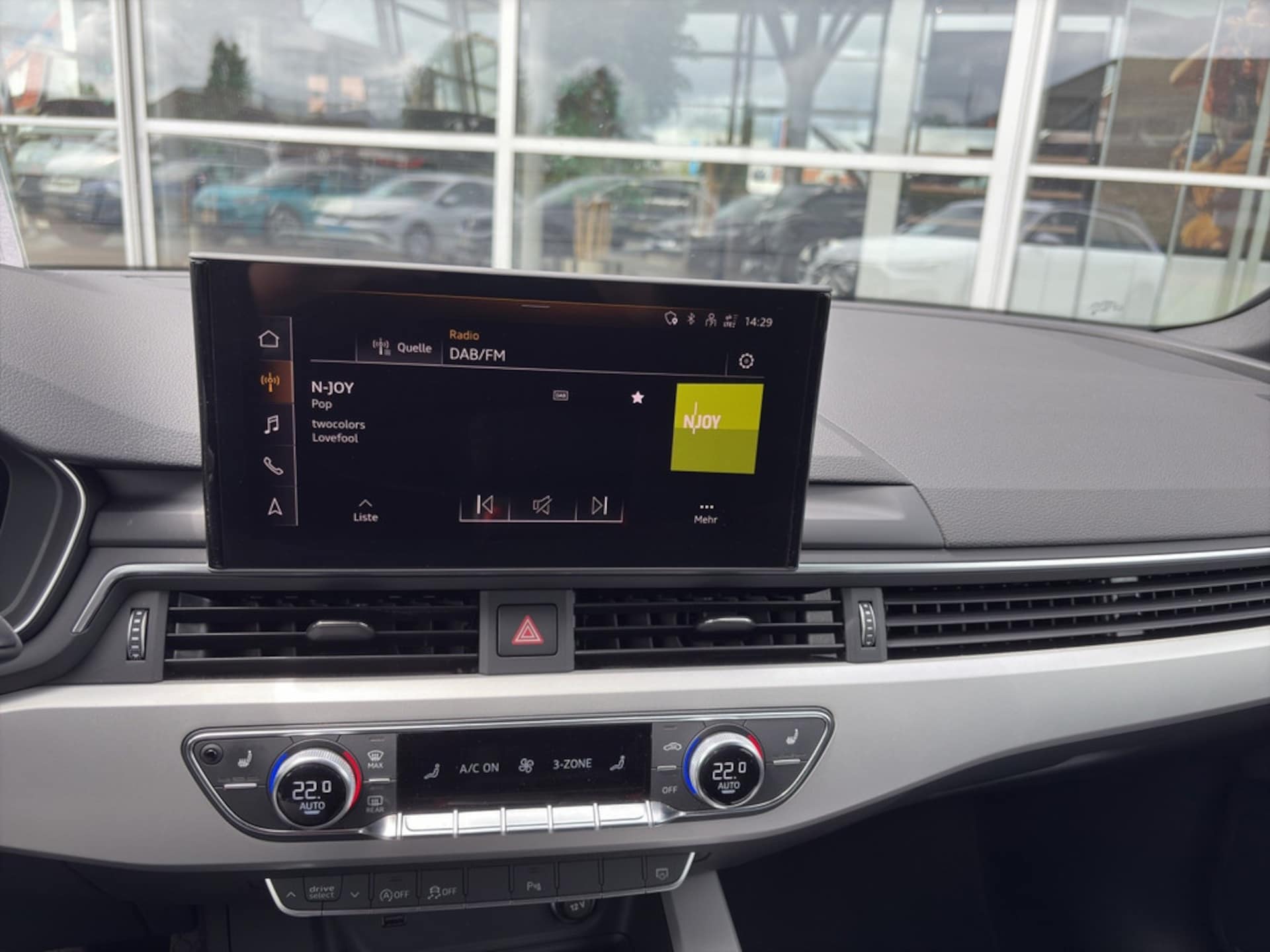 Audi A4 Avant S line