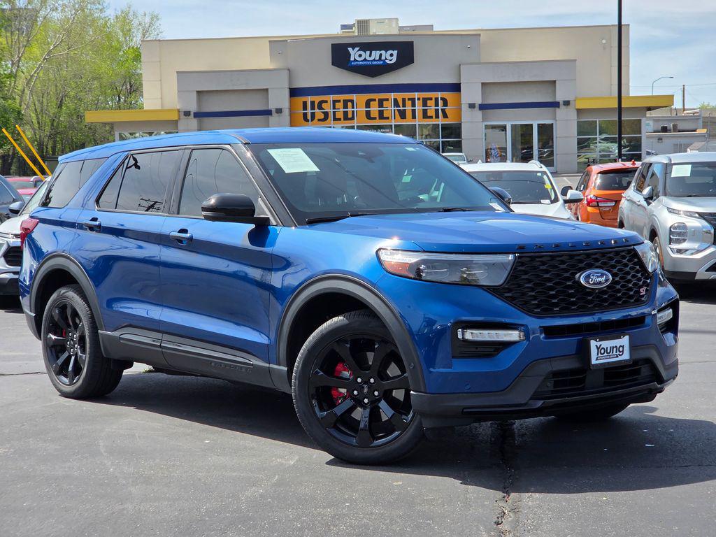 2022 Ford Explorer ST 4WD's photo