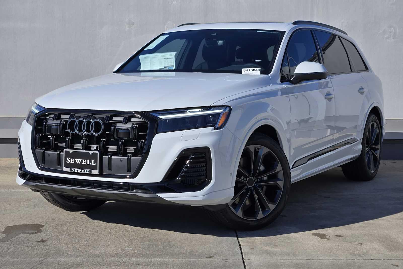 2026 Audi Q7 55 Premium Plus quattro Tiptronic's photo