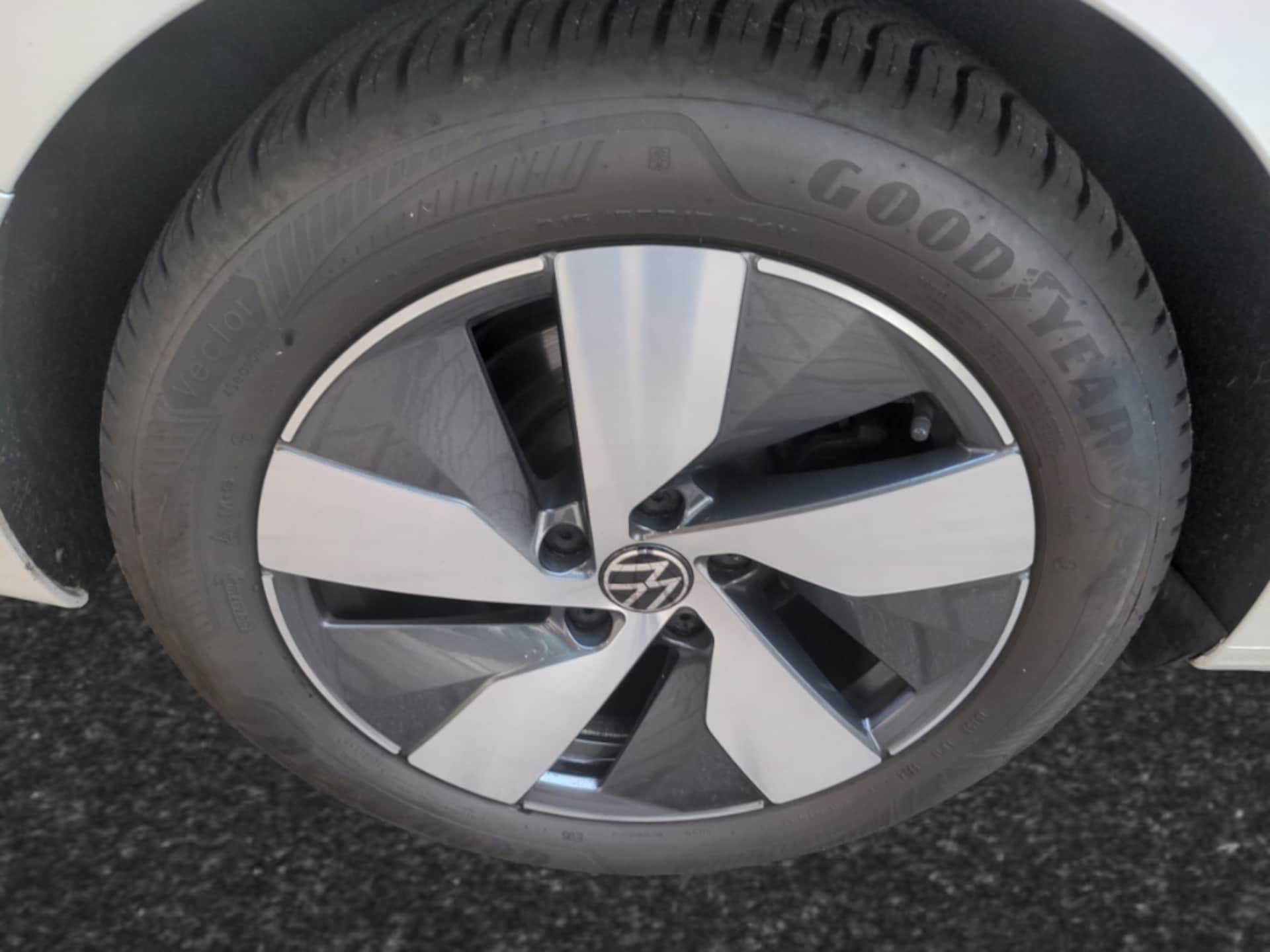 Volkswagen Passat Elegance