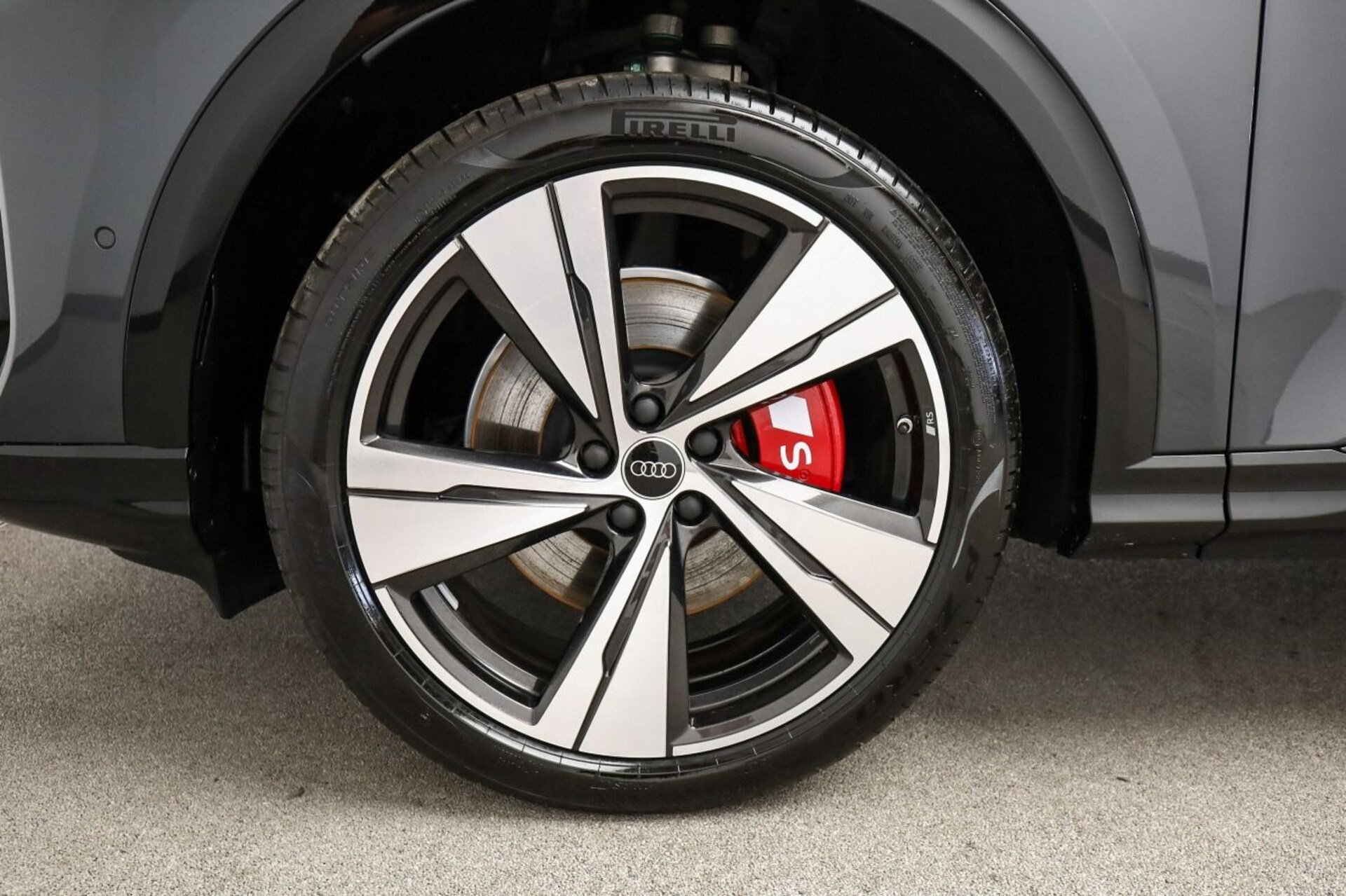 Audi SQ5 Sportback edition one