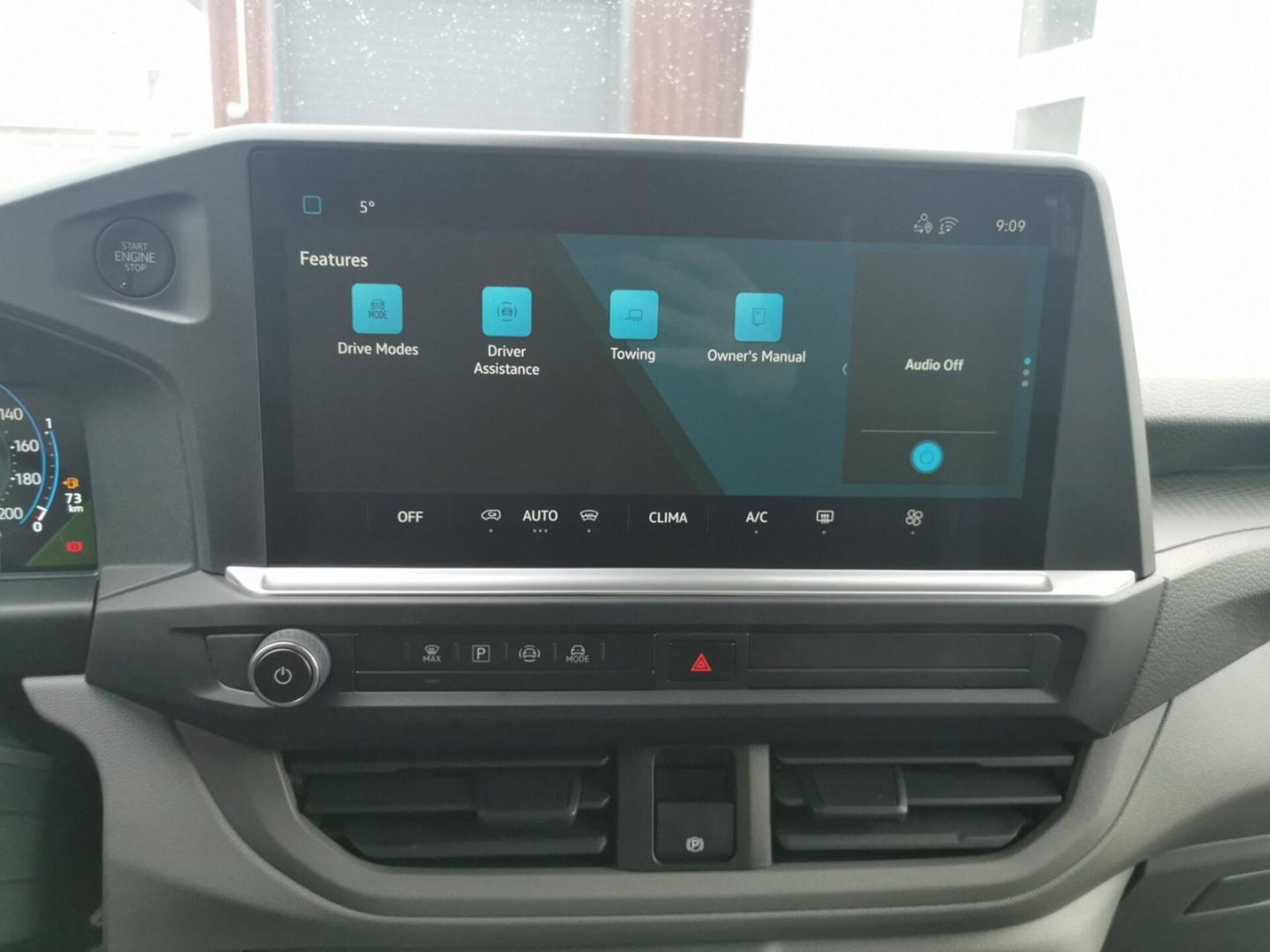Volkswagen Transporter Kombi kurzer Radstand