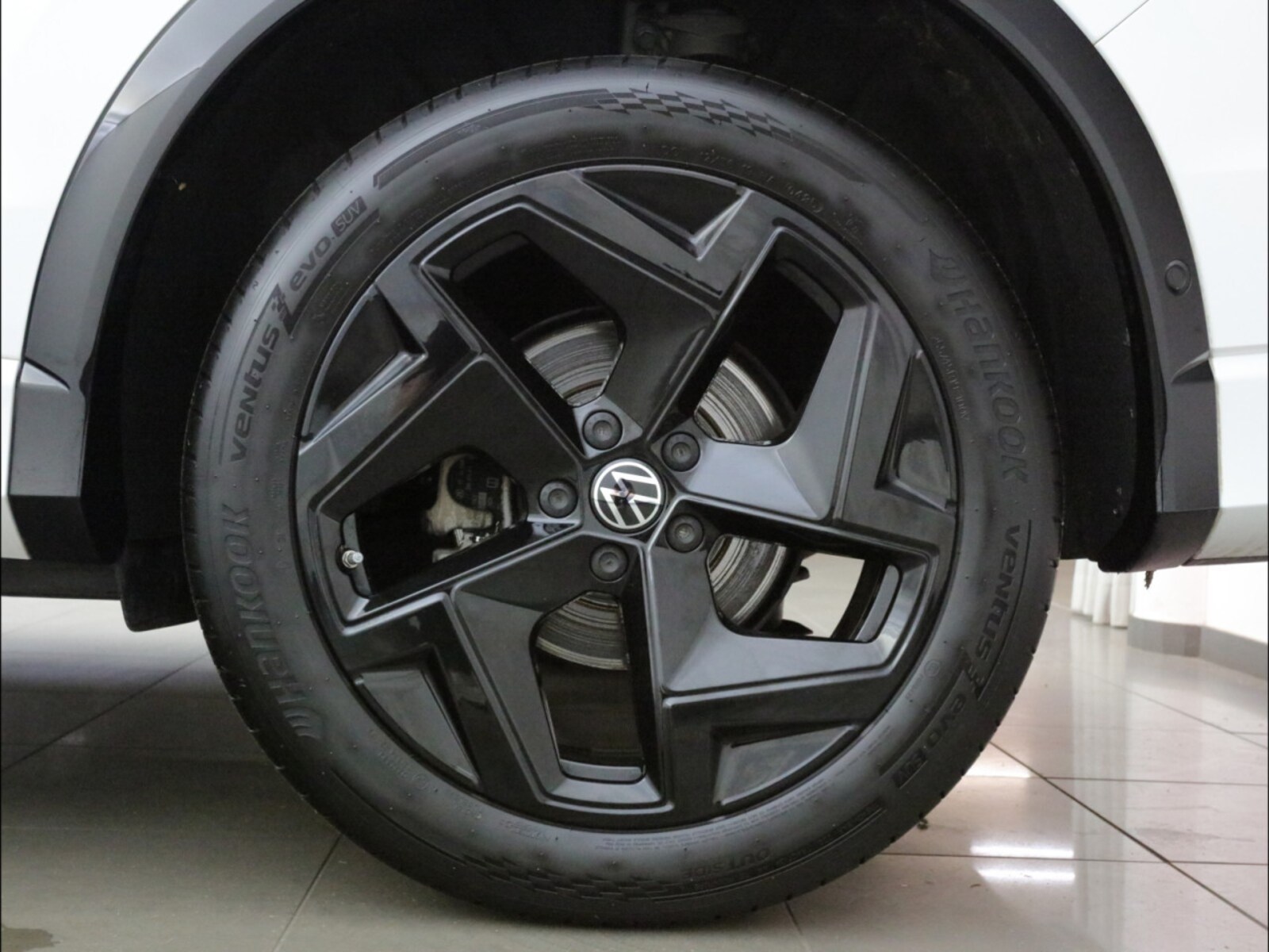 Volkswagen Tiguan – Bild 16