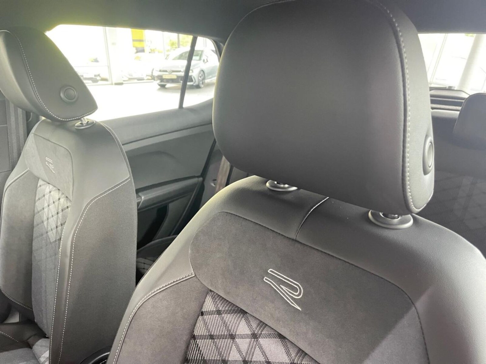 Volkswagen T-Cross – Bild 14