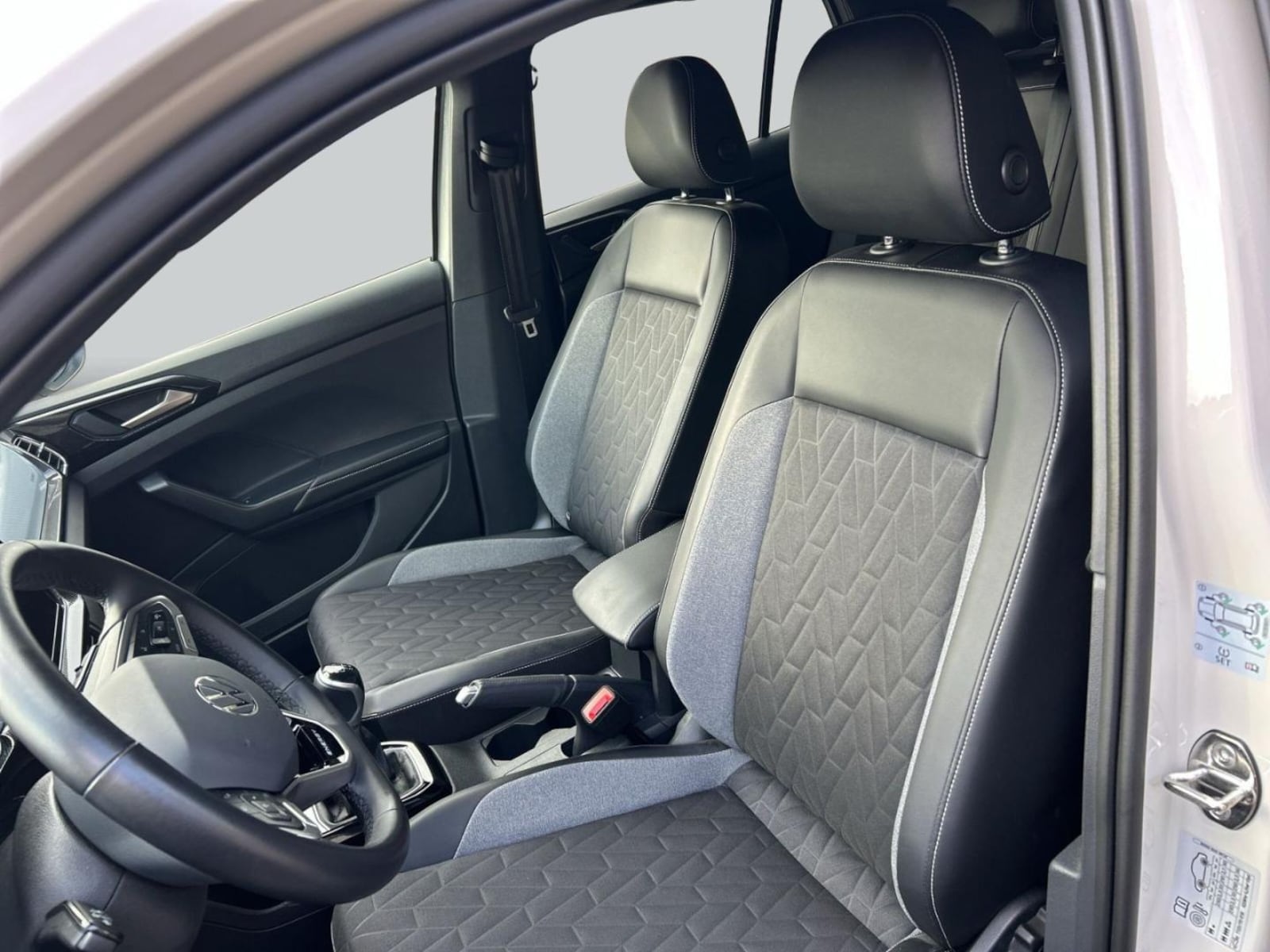 Volkswagen T-Cross – Bild 10