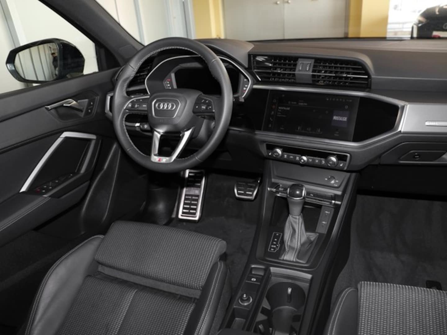 Bild über Audi Q3 Sportback S line 35 TDI S tronic - für weitere Informationen kontaktieren Sie den Audi Partner