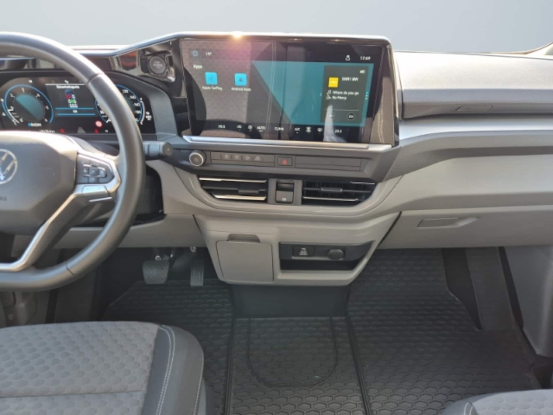 Volkswagen Caravelle langer Radstand Life