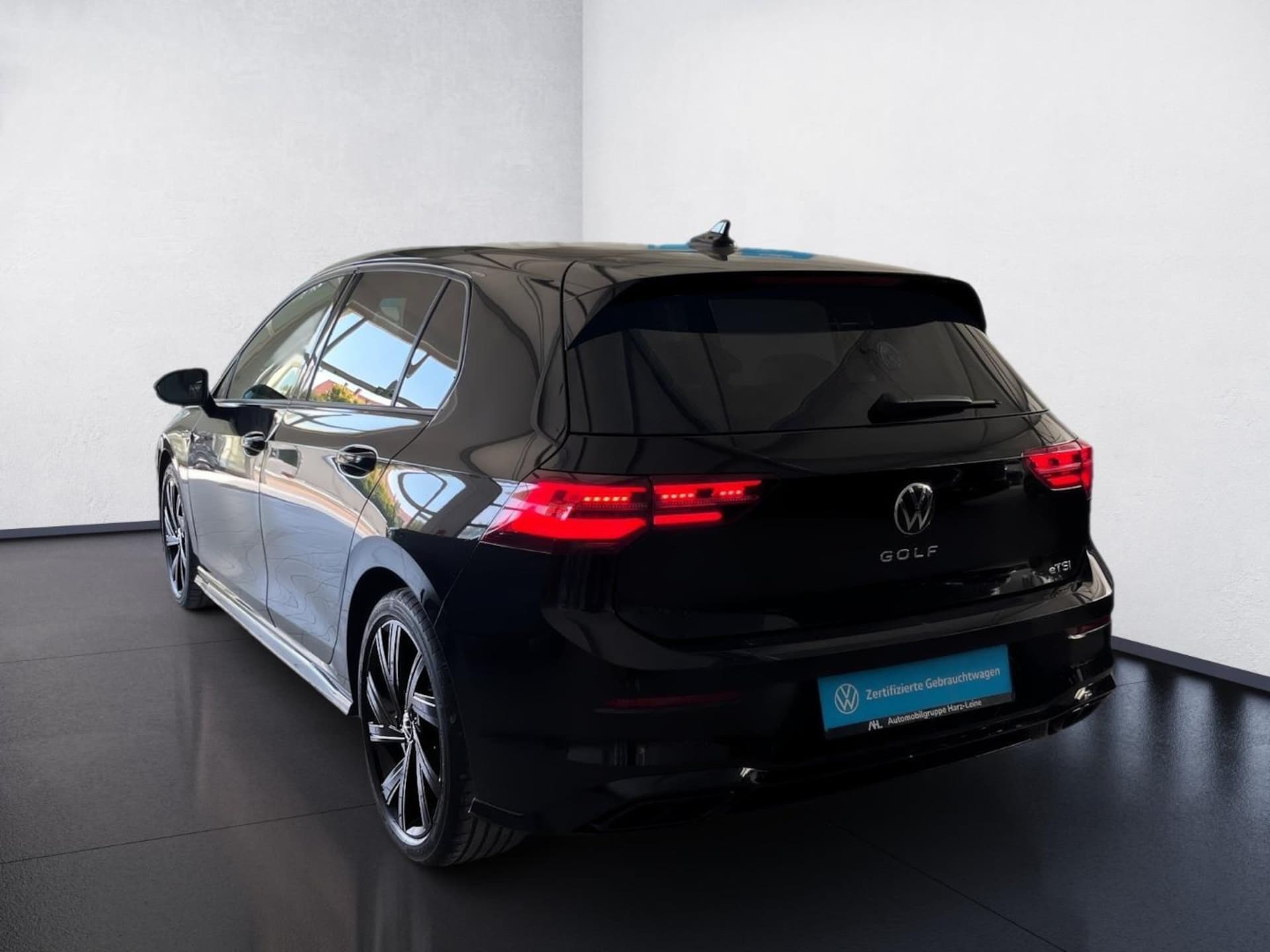Volkswagen Golf R-Line