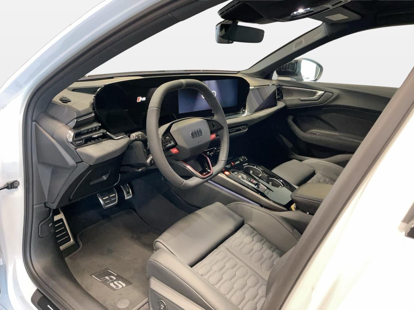 Bild über Audi RS 5 Limousine TFSI quattro 470 kW tiptronic - für weitere Informationen kontaktieren Sie den Audi Partner
