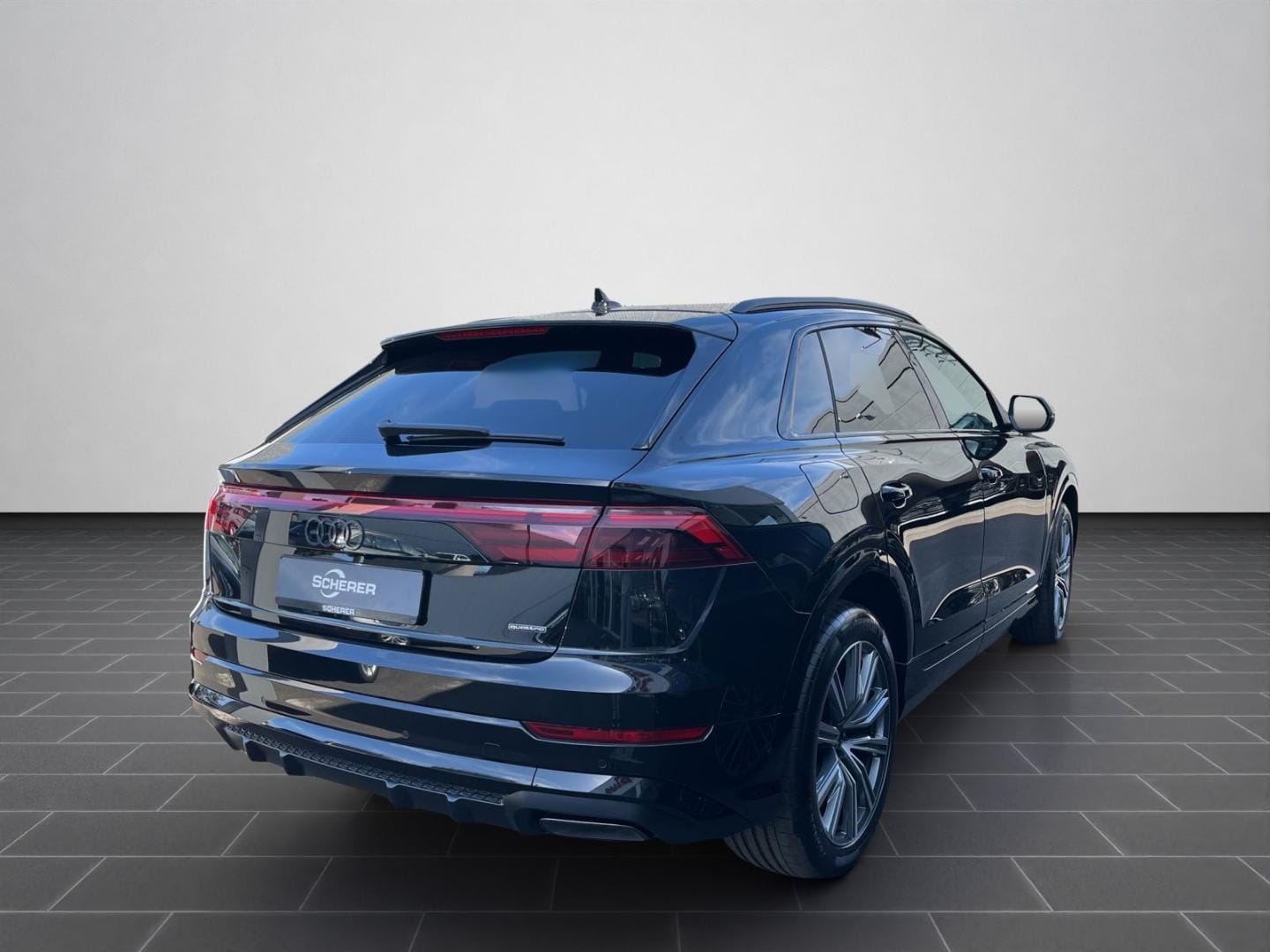 Bild über Audi Q8 SUV TFSI e S line business TFSI e quattro 360 kW tiptronic - für weitere Informationen kontaktieren Sie den Audi Partner