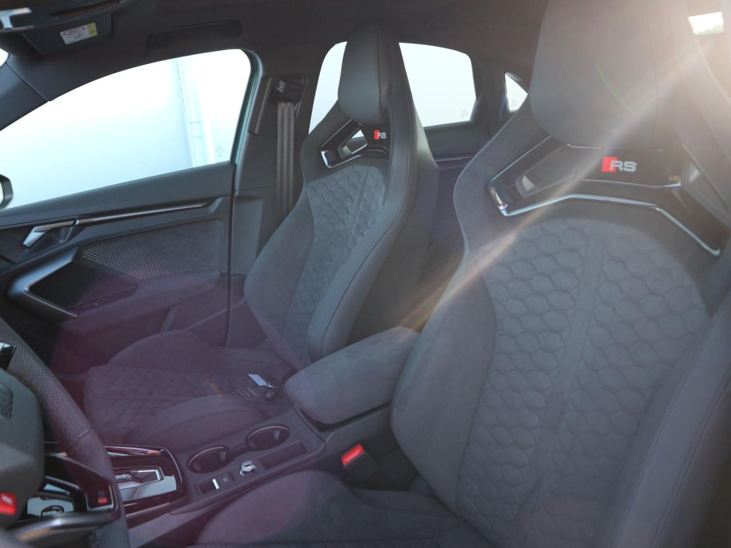 Image about Audi RS 3 Limousine TFSI quattro S tronic
