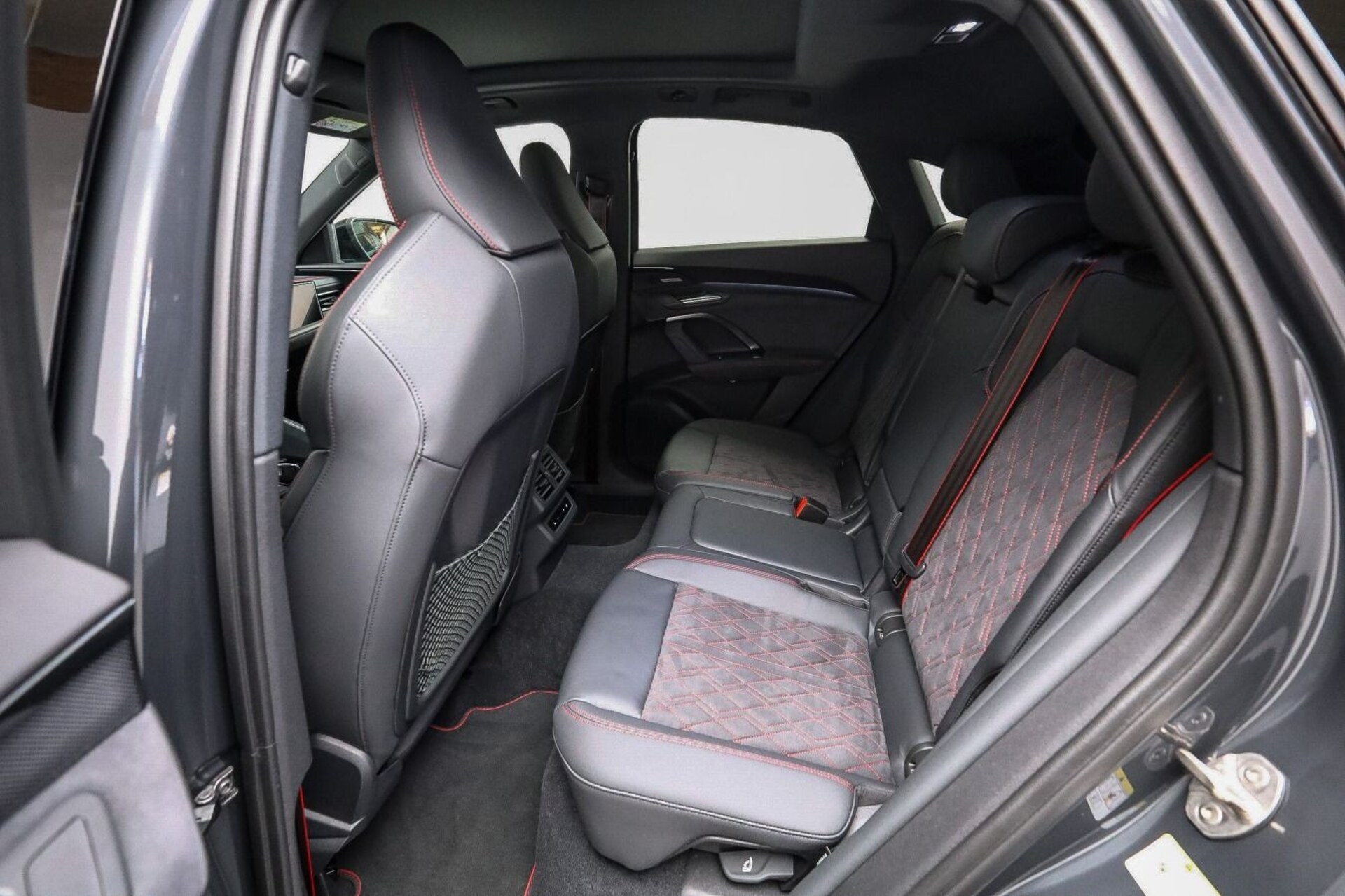 Audi SQ5 Sportback edition one