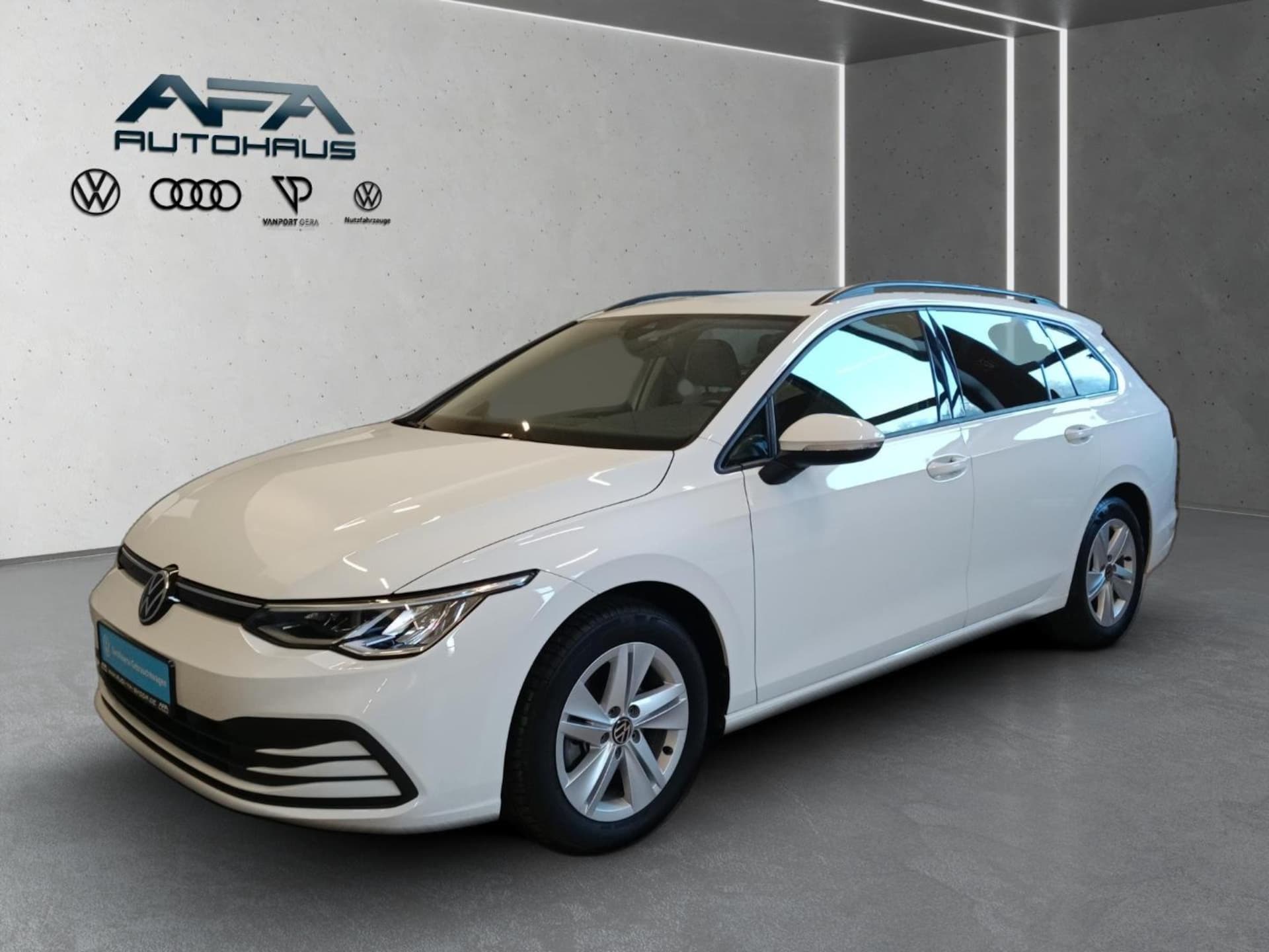 Volkswagen Golf Variant Life
