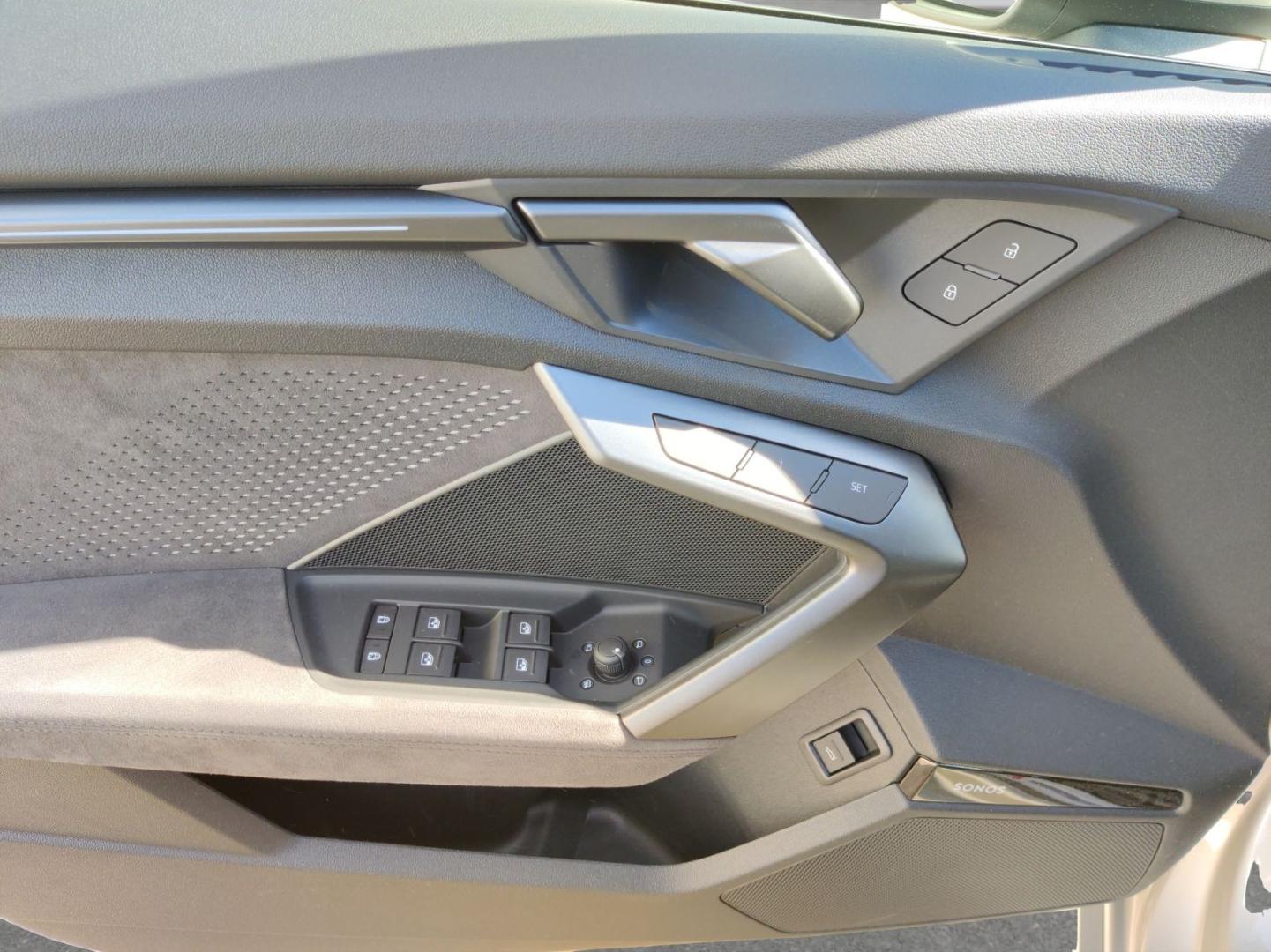 Image about Audi RS 3 Limousine TFSI quattro S tronic