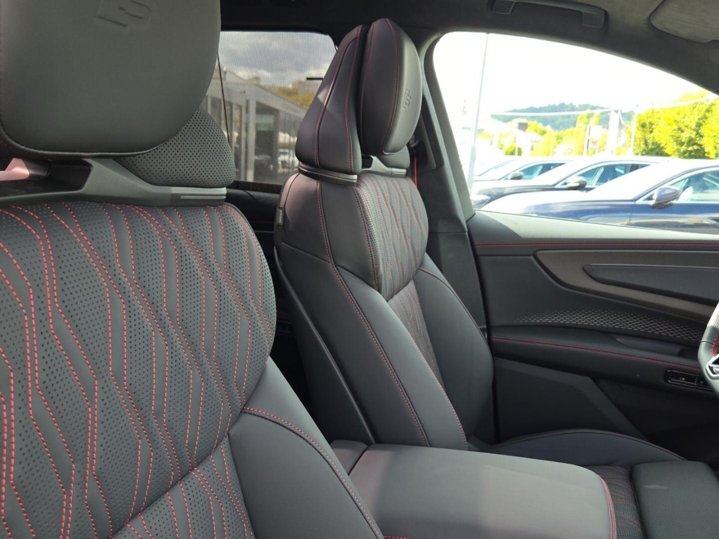 Bild über Audi Q7 SUV TDI quattro 220 kW tiptronic - für weitere Informationen kontaktieren Sie den Audi Partner
